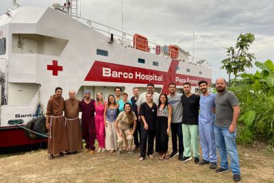 notícia: Barco Hospital Papa Francisco garante 5.500 atendimentos para ribeirinhos