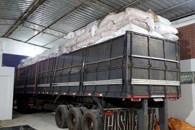 notícia: Secretaria da Fazenda apreende roupas no valor de R$ 248 mil em Cachoeira do Piriá
