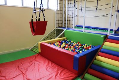 notícia: Nova sala de Integração Sensorial é entregue na Uepa