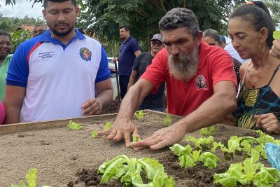 notícia: Seaster implanta unidade produtiva do projeto “Hortas Sociais Pedagógicas” em Parauapebas 