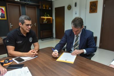 notícia: Seap e a Vara de Execuções Penais firmam parceria pela implementação do regime semiaberto harmonizado na RMB