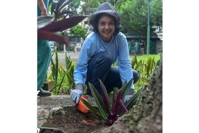 notícia: Seap e Semma assinam convênio para a retomada do projeto "Plantar o Futuro"