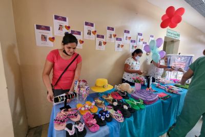 notícia: Santa Casa incentiva talentos diversos das mães acompanhantes dos filhos 