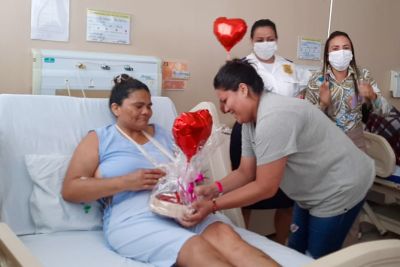 notícia: Hospital Galileu promove reencontro entre paciente e filha