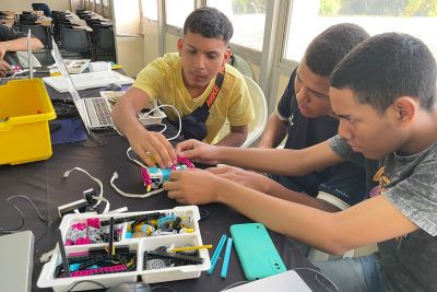 notícia: 'Caravana da Ciência e Tecnologia, da Sectet, inicia atividades em Castanhal