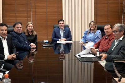 notícia: Governo autoriza a reconstrução total do mercado municipal de Salvaterra