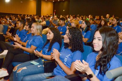 notícia: Programa "Estágio Cidadão" oferta mais de 300 vagas para estudantes da rede pública