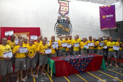 notícia: Seap certifica custodiados que concluíram alfabetização na unidade de Mosqueiro 