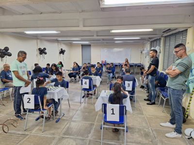notícia: Xadrez é utilizado como recurso pedagógico em escola da rede estadual, em Belém 