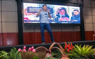 notícia: 'Palestra show' da FITA discute estratégia de posicionamento digital para o turismo