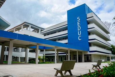 notícia: Seduc emite documentação escolar para estudantes de unidades educacionais extintas