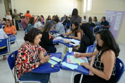 notícia: Técnicos pedagógicos da rede estadual concluem curso promovido pela Seduc 