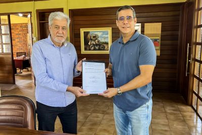 notícia: Seap e empresa exportadora de madeira garantem trabalho para custodiados 