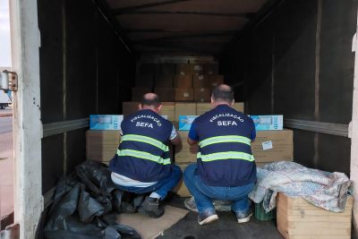 notícia: Sefa apreende 1,6 mil lâmpadas para iluminação externa