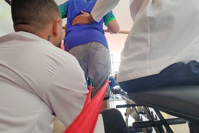 notícia: No CIIR, pacientes ganham autonomia por intermédio da Fisioterapia e Educação Física 