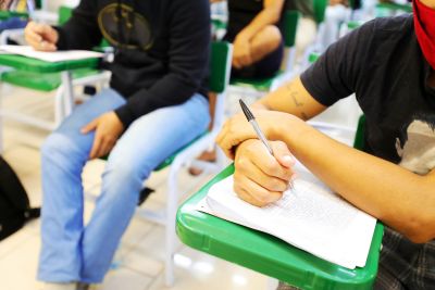 notícia: Estado prevê mais de 10 mil vagas para concursos públicos neste 2º semestre