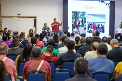 notícia: "Diálogos Amazônicos": Estado debate a importância da ciência para a bioeconomia