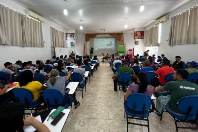 notícia: Alenquer recebe audiência pública da concessão de áreas da Floresta do Paru