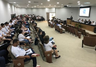 notícia: Secretaria de Estado de Saúde capacita profissionais sobre vigilância sanitária