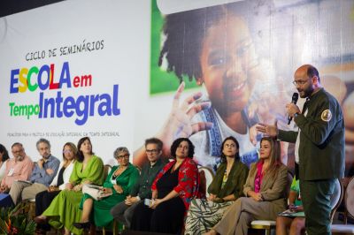 notícia: Seduc recebe seminário do Programa Escola em Tempo Integral em parceria com o MEC