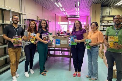 notícia: FCP entrega kit de livros para 'Portal do Conhecimento' da Imprensa Oficial do Pará 
