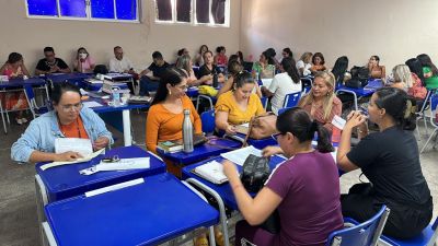 notícia: Ciclo de formação quer aprimorar resultados da Avaliação da Educação Básica