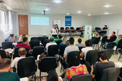 notícia: Técnicos da Emater recebem capacitação para Projetos de Recomposição de Áreas Degradadas e Alteradas na Amazônia