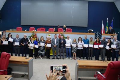 notícia: Universidade do Estado do Pará é homenageada em sessão especial da Câmara