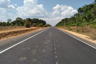 notícia:  PA-437 em Óbidos começa a receber sinalização de trânsito