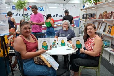 notícia: Fundação Cultural aproximou leitores e escritores na Feira do Livro e das Multivozes