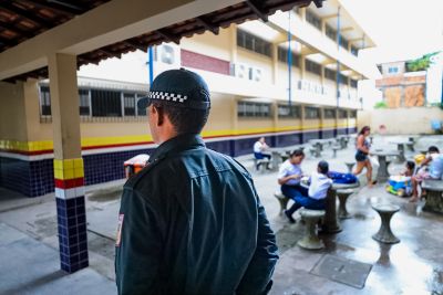 notícia: Programa 'Escola Segura' fortalece prevenção à violência e reforça o bem-estar dos alunos