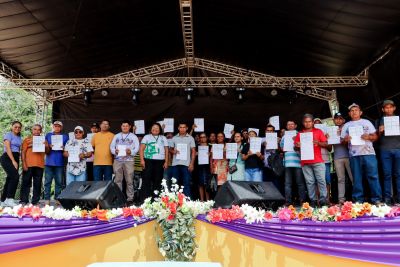 notícia: Emater entrega CAF individual para mais 40 agricultores familiares do Acará