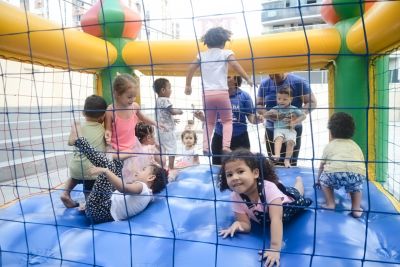 notícia: Creche Orlando Bitar comemora com música e brincadeiras o Dia das Crianças