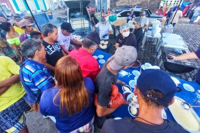 notícia: Show e distribuição de "avoado" marcam o encerramento do I Festival Açaí Pará