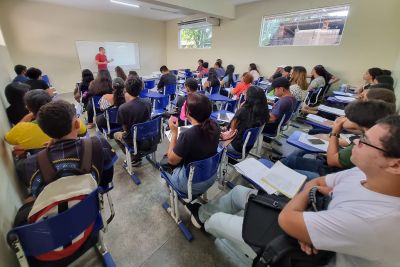 notícia: Escolas de Ensino Técnico finalizam revisão para o Enem com aula de fit dance