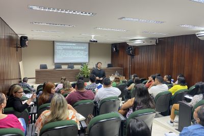 notícia: Semas realiza capacitação de servidores com foco na elaboração de textos oficiais