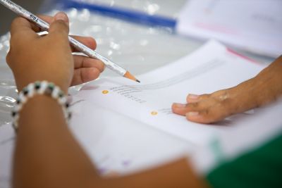 notícia: Seduc realiza prova do SisPAE 2023 em escolas municipais e estaduais