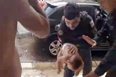notícia: Policiais militares salvam bebê que engasgou ao comer açaí com farinha em Castanhal