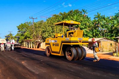 notícia: Governo do Pará inicia a fase de pavimentação da vicinal Cuamba, em Alenquer
