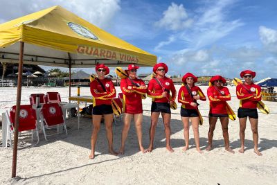 notícia: Corpo de Bombeiros e Defesa Civil mantêm ações preventivas em praias do nordeste paraense