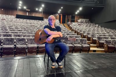 notícia: 'Dança de Tudo' homenageia Nilson Chaves na reabertura do Teatro Margarida Schivasappa