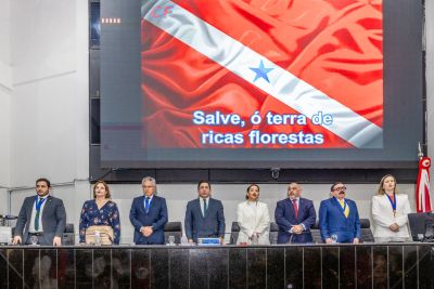notícia: Escolas estaduais recebem Medalha Paulo Frota pela defesa dos direitos humanos 
