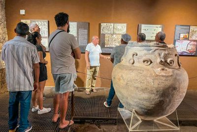 notícia: Trabalhadores do Ver-o-Peso e da Feira do Açaí conhecem museus do centro histórico