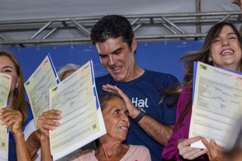 Evento GOV. HELDER BARBALHO EM CASTANHAL - Fotos Pedro Guerreiro/ AgPará
ARTESANATO MODELO
ENTREGA VIATURA ROSA DEAM
ENTREGA VIATURAS PM
TITULOS DE TERRA
SUA CASA
PRONUNCIAMENTO <div class='credito_fotos'>Foto: Pedro Guerreiro / Ag. Pará | <a href='/midias/2024/originais/18216_26c14efb-14c6-dd33-cfcf-b2decd14a226.jpg' download><i class='fa-solid fa-download'></i> Download</a></div>