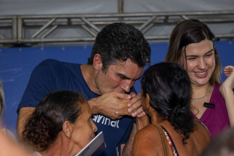 Evento GOV. HELDER BARBALHO EM CASTANHAL - Fotos Pedro Guerreiro/ AgPará
ARTESANATO MODELO
ENTREGA VIATURA ROSA DEAM
ENTREGA VIATURAS PM
TITULOS DE TERRA
SUA CASA
PRONUNCIAMENTO <div class='credito_fotos'>Foto: Pedro Guerreiro / Ag. Pará | <a href='/midias/2024/originais/18216_4dc5a15f-d28b-265f-7175-b048f9b82e86.jpg' download><i class='fa-solid fa-download'></i> Download</a></div>
