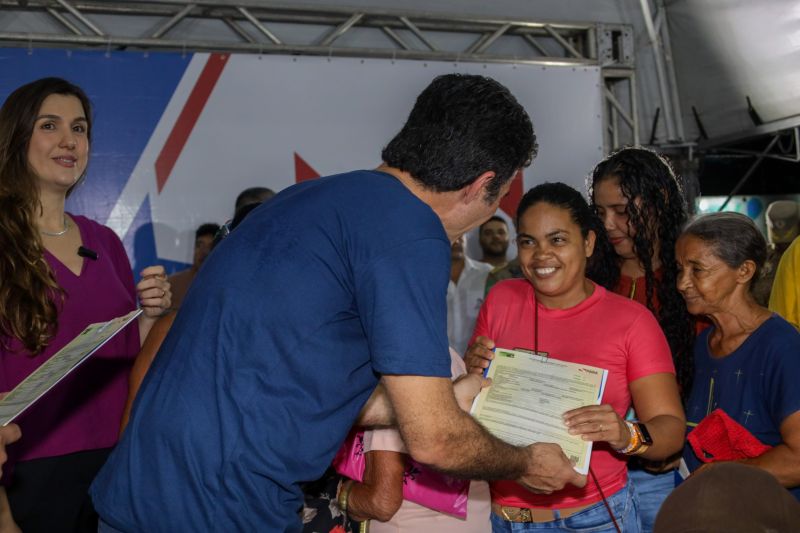 Evento GOV. HELDER BARBALHO EM CASTANHAL - Fotos Pedro Guerreiro/ AgPará
ARTESANATO MODELO
ENTREGA VIATURA ROSA DEAM
ENTREGA VIATURAS PM
TITULOS DE TERRA
SUA CASA
PRONUNCIAMENTO <div class='credito_fotos'>Foto: Pedro Guerreiro / Ag. Pará | <a href='/midias/2024/originais/18216_e6b25543-99d6-76c4-7d45-bae7d3bb0886.jpg' download><i class='fa-solid fa-download'></i> Download</a></div>