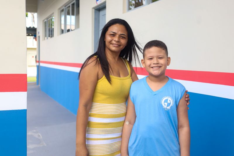 Taciane de Souza Viana , mae do aluno Yan Henrique <div class='credito_fotos'>Foto: Bruno Cecim / Ag.Pará | <a href='/midias/2024/originais/18237_4178b732-5394-14c8-19a1-f77636e32464.jpg' download><i class='fa-solid fa-download'></i> Download</a></div>
