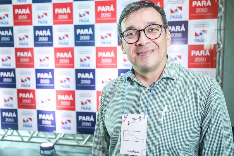 Wanderclay Nascimento, diretor Saneamento Ambiental da Secretaria das Cidades e Integração Regional (SECIR) <div class='credito_fotos'>Foto: Bruno Cecim / Ag.Pará | <a href='/midias/2024/originais/18406_ceef8c09-fd05-f1a8-c1e9-34afb8b8e974.jpg' download><i class='fa-solid fa-download'></i> Download</a></div>