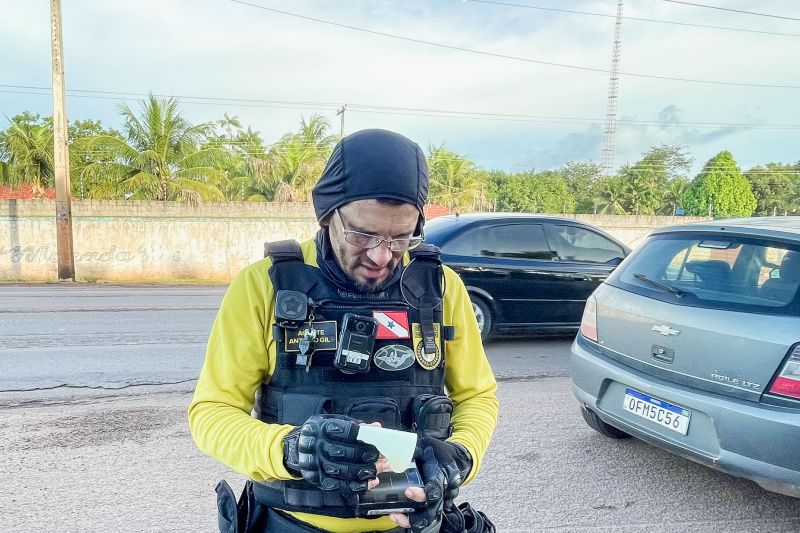 Agente de Fiscalização Gilberto <div class='credito_fotos'>Foto: Rosivaldo Almeida / Agência Pará | <a href='/midias/2024/originais/18432_4d8fbce6-f82b-bb27-f36a-5335aa16233e.jpg' download><i class='fa-solid fa-download'></i> Download</a></div>