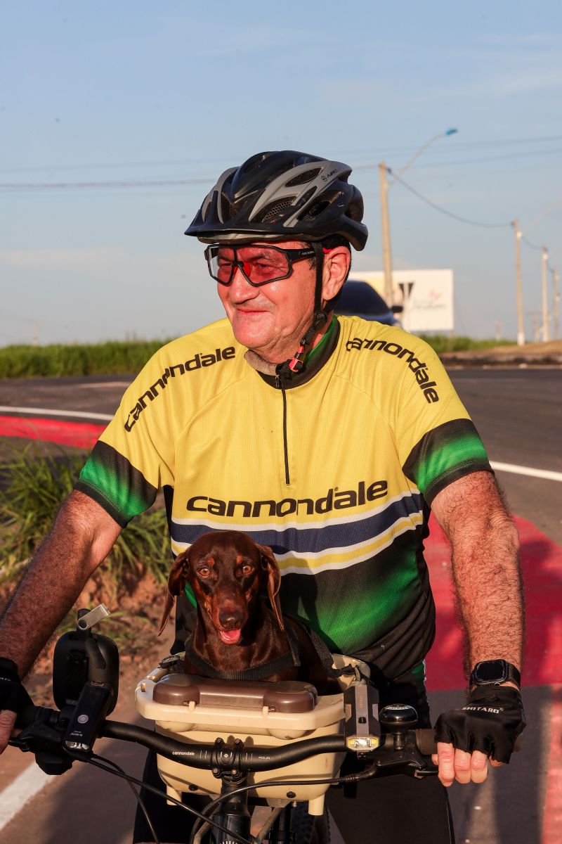 Jocélio carneiro- ciclista <div class='credito_fotos'>Foto: Marco Santos / Ag. Pará | <a href='/midias/2024/originais/18590_252884ef-4dfe-9941-fe88-3b5ef1caa990.jpg' download><i class='fa-solid fa-download'></i> Download</a></div>